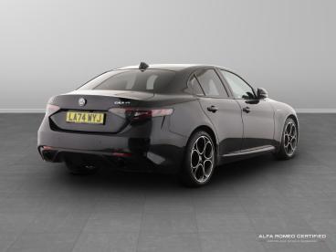 ALFA ROMEO CERTIFIED Alfa Romeo Giulia 2.0t Sprint Auto Euro 6 (s/s) 4dr Used Car - Saloon Petrol Black - Epsom - 509701_3