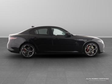 ALFA ROMEO CERTIFIED Alfa Romeo Giulia 2.0t Sprint Auto Euro 6 (s/s) 4dr Used Car - Saloon Petrol Black - Epsom - 509701_5