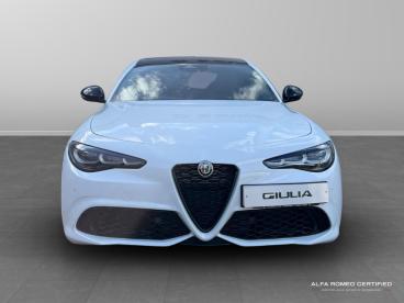 ALFA ROMEO CERTIFIED Alfa Romeo Giulia 2.0t Tributo Italiano Auto Euro 6 (s/s) 4dr Used Car - Saloon Petrol White - Colchester - 510174_5
