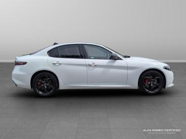 ALFA ROMEO CERTIFIED Alfa Romeo Giulia 2.0t Tributo Italiano Auto Euro 6 (s/s) 4dr Used Car - Saloon Petrol White - Kidlington - 522028_2