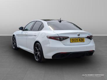 ALFA ROMEO CERTIFIED Alfa Romeo Giulia 2.0t Tributo Italiano Auto Euro 6 (s/s) 4dr Used Car - Saloon Petrol White - Kidlington - 522028_5