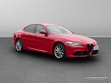 ALFA ROMEO CERTIFIED Alfa Romeo Giulia 2.0t Sprint Auto Euro 6 (s/s) 4dr Used Car - Saloon Petrol Red - Swindon - 526871_1