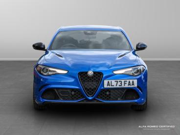 ALFA ROMEO CERTIFIED Alfa Romeo Giulia 2.9 V6 Bi-turbo Quadrifoglio Auto Euro 6 (s/s) 4dr Used Car - Saloon Petrol Blue - Nuneaton - 528043_3