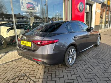 ALFA ROMEO CERTIFIED Alfa Romeo Giulia 2.0t Sprint Auto Euro 6 (s/s) 4dr Used Car - Saloon Petrol Grey - Slough - 528186_2