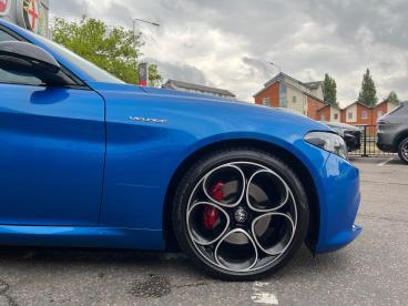 ALFA ROMEO CERTIFIED Alfa Romeo Giulia 2.0t Veloce Auto Euro 6 (s/s) 4dr Used Car - Saloon Petrol Blue - Colchester - 528190_4