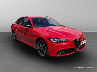 ALFA ROMEO CERTIFIED Alfa Romeo Giulia 2.0t Veloce Auto Euro 6 (s/s) 4dr Used Car - Saloon Petrol Red - Kidlington - 528967_1