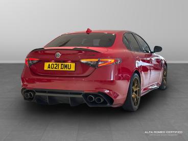 ALFA ROMEO CERTIFIED Alfa Romeo Giulia 2.9 V6 Bi-turbo Quadrifoglio Auto Euro 6 (s/s) 4dr Used Car - Saloon Petrol Red - Slough - 530072_3