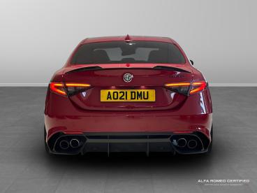 ALFA ROMEO CERTIFIED Alfa Romeo Giulia 2.9 V6 Bi-turbo Quadrifoglio Auto Euro 6 (s/s) 4dr Used Car - Saloon Petrol Red - Slough - 530072_5