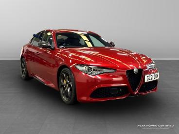 ALFA ROMEO CERTIFIED Alfa Romeo Giulia 2.0t Veloce Ti Auto Euro 6 (s/s) 4dr Used Car - Saloon Petrol Red - Slough - 531894_3