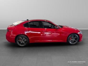 ALFA ROMEO CERTIFIED Alfa Romeo Giulia 2.0t Tributo Italiano Auto Euro 6 (s/s) 4dr Used Car - Saloon Petrol Red - Slough - 532052_4