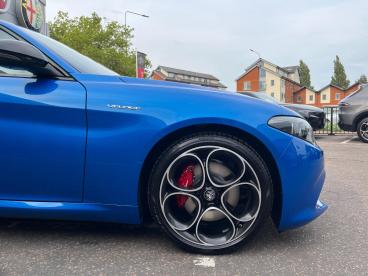 ALFA ROMEO CERTIFIED Alfa Romeo Giulia 2.0t Veloce Auto Euro 6 (s/s) 4dr Used Car - Saloon Petrol Blue - Colchester - 532464_4