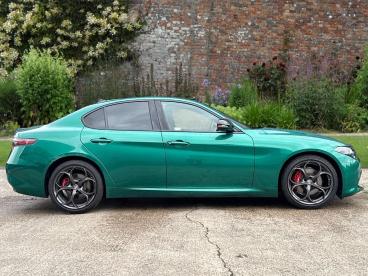 ALFA ROMEO CERTIFIED Alfa Romeo Giulia 2.0 Turbo Tributo Italiano 4dr Auto Used Car - Saloon Petrol Green - Swansea - 532683_3