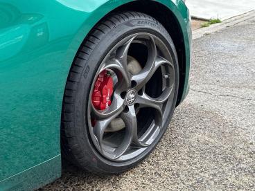 ALFA ROMEO CERTIFIED Alfa Romeo Giulia 2.0 Turbo Tributo Italiano 4dr Auto Used Car - Saloon Petrol Green - Swansea - 532683_4