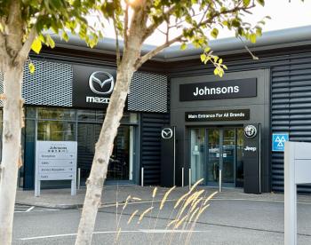 ALFA ROMEO CERTIFIED Alfa Romeo Giulia 2.0t Sprint Auto Euro 6 (s/s) 4dr Used Car - Saloon Petrol Red - Swindon - 534559_5