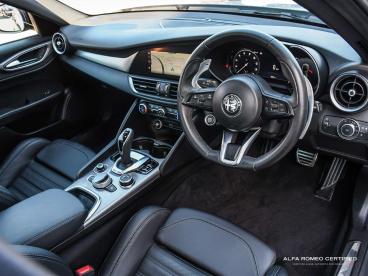 ALFA ROMEO CERTIFIED Alfa Romeo Giulia 2.0t Veloce Auto Euro 6 (s/s) 4dr Used Car - Saloon Petrol Grey - Nuneaton - 539577_3