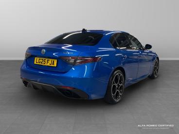 ALFA ROMEO CERTIFIED Alfa Romeo Giulia 2.0t Sprint Auto Euro 6 (s/s) 4dr Used Car - Saloon Petrol Blue - Chiswick - 539790_3