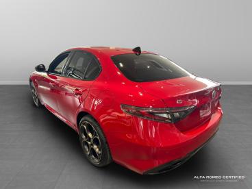 ALFA ROMEO CERTIFIED Alfa Romeo Giulia 2.0t Intensa Auto Euro 6 (s/s) 4dr Used Car - Saloon Petrol Red - Slough - 545030_4