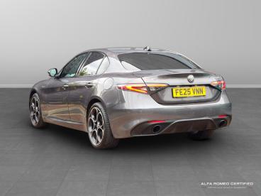 ALFA ROMEO CERTIFIED Alfa Romeo Giulia 2.0t Veloce Auto Euro 6 (s/s) 4dr Used Car - Saloon Petrol Grey - Leicester - 546439_2