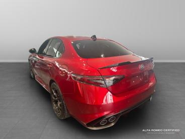 ALFA ROMEO CERTIFIED Alfa Romeo Giulia 2.9 V6 Bi-turbo Quadrifoglio Auto Euro 6 (s/s) 4dr Used Car - Saloon Petrol Red - Slough - 547206_4