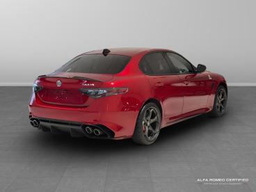 ALFA ROMEO CERTIFIED Alfa Romeo Giulia 2.9 V6 Bi-turbo Quadrifoglio Auto Euro 6 (s/s) 4dr Used Car - Saloon Petrol Red - Slough - 550672_3