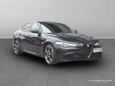 ALFA ROMEO CERTIFIED Alfa Romeo Giulia 2.0t Veloce Auto Euro 6 (s/s) 4dr Used Car - Saloon Petrol Black - Slough - 551213_1