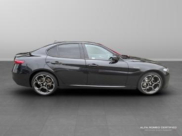 ALFA ROMEO CERTIFIED Alfa Romeo Giulia 2.0t Veloce Auto Euro 6 (s/s) 4dr Used Car - Saloon Petrol Black - Slough - 551213_2