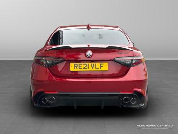 ALFA ROMEO CERTIFIED Alfa Romeo Giulia 2.9 V6 Bi-turbo Quadrifoglio Auto Euro 6 (s/s) 4dr Used Car - Saloon Petrol Red - Slough - 553960_5