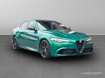 ALFA ROMEO CERTIFIED Alfa Romeo Giulia 2.9 V6 Bi-turbo Quadrifoglio Auto Euro 6 (s/s) 4dr Used Car - Saloon Petrol Green - Slough - 554449_1