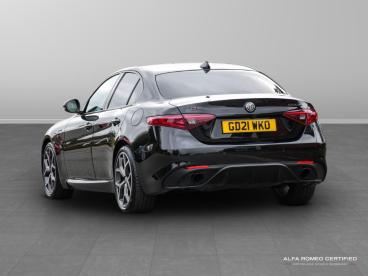 ALFA ROMEO CERTIFIED Alfa Romeo Giulia 2.0t Veloce Auto Euro 6 (s/s) 4dr Used Car - Saloon Petrol Black - Nuneaton - 555701_2