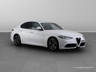 SPOTICAR Alfa Romeo Giulia 2.0t Veloce Auto Euro 6 (s/s) 4dr Used Car - Saloon Petrol White - Birmingham - 800555850_1