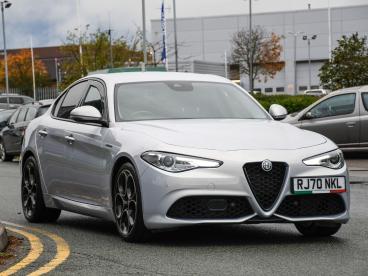 ALFA ROMEO CERTIFIED Alfa Romeo Giulia 2.0t Veloce Auto Euro 6 (s/s) 4dr Used Car - Saloon Petrol White - Nuneaton - 557117_1