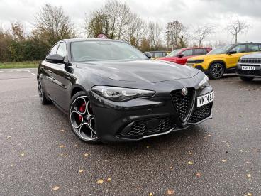 ALFA ROMEO CERTIFIED Alfa Romeo Giulia 2.0t Veloce Auto Euro 6 (s/s) 4dr Used Car - Saloon Petrol Black - Kidlington - 557356_1