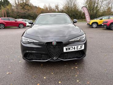 ALFA ROMEO CERTIFIED Alfa Romeo Giulia 2.0t Veloce Auto Euro 6 (s/s) 4dr Used Car - Saloon Petrol Black - Kidlington - 557356_2