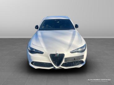 ALFA ROMEO CERTIFIED Alfa Romeo Giulia 2.0t Veloce Auto Euro 6 (s/s) 4dr Used Car - Saloon Petrol White - Kidlington - 559113_2