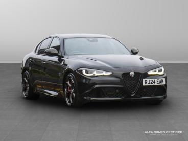 ALFA ROMEO CERTIFIED Alfa Romeo Giulia 2.9 V6 Bi-turbo Quadrifoglio Auto Euro 6 (s/s) 4dr Used Car - Saloon Petrol Black - Nuneaton - 559875_1