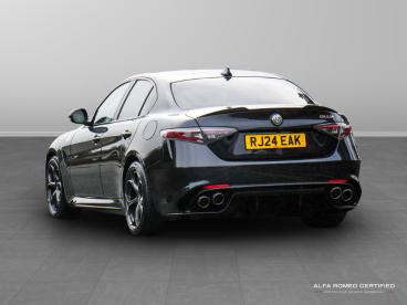 ALFA ROMEO CERTIFIED Alfa Romeo Giulia 2.9 V6 Bi-turbo Quadrifoglio Auto Euro 6 (s/s) 4dr Used Car - Saloon Petrol Black - Nuneaton - 559875_3