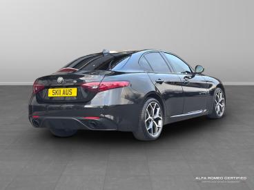 ALFA ROMEO CERTIFIED Alfa Romeo Giulia 2.0t Veloce Auto Euro 6 (s/s) 4dr Used Car - Saloon Petrol Black - Slough - 560783_3