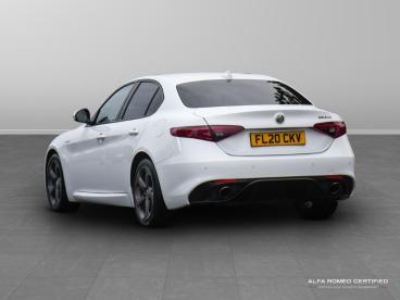 ALFA ROMEO CERTIFIED Alfa Romeo Giulia 2.0t Veloce Auto Euro 6 (s/s) 4dr Used Car - Saloon Petrol White - Nuneaton - 563312_3