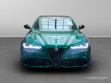 ALFA ROMEO CERTIFIED Alfa Romeo Giulia 2.0t Tributo Italiano Auto Euro 6 (s/s) 4dr Used Car - Saloon Petrol Green - Slough - 564397_2