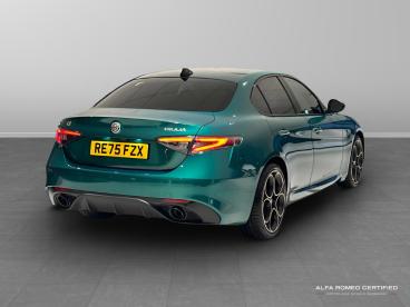 ALFA ROMEO CERTIFIED Alfa Romeo Giulia 2.0t Intensa Auto Euro 6 (s/s) 4dr Used Car - Saloon Petrol Green - Slough - 565225_3