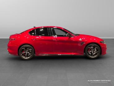 ALFA ROMEO CERTIFIED Alfa Romeo Giulia 2.9 V6 Bi-turbo Quadrifoglio Auto Euro 6 (s/s) 4dr Used Car - Saloon Petrol Red - Leicester - 567294_2