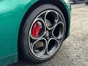 ALFA ROMEO CERTIFIED Alfa Romeo Giulia 2.0t Veloce Auto Euro 6 (s/s) 4dr Used Car - Saloon Petrol Green - Swansea - 568616_4