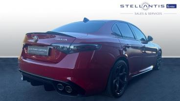 SPOTICAR Alfa Romeo Giulia 2.9 V6 Bi-turbo Quadrifoglio Auto Euro 6 (s/s) 4dr Used Car - Saloon Petrol Red - Bristol - 1200568659_4