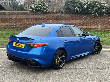 SPOTICAR Alfa Romeo Giulia 2.9 V6 Bi-turbo Quadrifoglio Auto Euro 6 (s/s) 4dr Used Car - Saloon Petrol Blue - Hemel Hempstead - 800570265_2