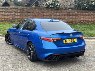 SPOTICAR Alfa Romeo Giulia 2.9 V6 Bi-turbo Quadrifoglio Auto Euro 6 (s/s) 4dr Used Car - Saloon Petrol Blue - Hemel Hempstead - 800570265_4