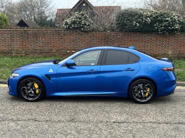 SPOTICAR Alfa Romeo Giulia 2.9 V6 Bi-turbo Quadrifoglio Auto Euro 6 (s/s) 4dr Used Car - Saloon Petrol Blue - Hemel Hempstead - 800570265_5