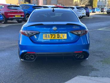 SPOTICAR Alfa Romeo Giulia 2.9 V6 Bi-turbo Quadrifoglio Auto Euro 6 (s/s) 4dr Used Car - Saloon Petrol Blue - Cheltenham - 1200572652_5