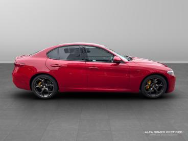 ALFA ROMEO CERTIFIED Alfa Romeo Giulia 2.0t Veloce Auto Euro 6 (s/s) 4dr Used Car - Saloon Petrol Red - Tunbridge Wells - 575528_2