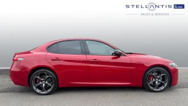 SPOTICAR Alfa Romeo Giulia 2.0t Tributo Italiano Auto Euro 6 (s/s) 4dr Used Car - Saloon Petrol Red - Bristol - 1200577133_2