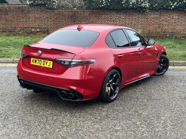 SPOTICAR Alfa Romeo Giulia 2.9 V6 Bi-turbo Quadrifoglio Auto Euro 6 (s/s) 4dr Used Car - Saloon Petrol Red - Hemel Hempstead - 800577320_2